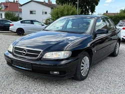 Schwarz Gebraucht 2002 Opel Omega Limousine | 790 € (Superpreis)