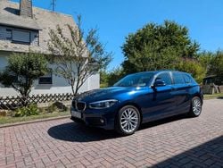 Blau Gebraucht 2019 BMW 118 Advantage Kleinwagen | 15.000 € (Guter Preis)