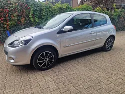 Silber Gebraucht 2012 Renault Clio IV Limousine | 3.450 € (Guter Preis)