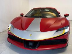 Rot Gebraucht 2022 Ferrari SF90 Cabrio | 540.000 €