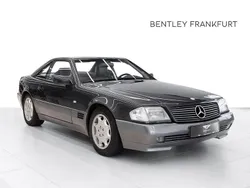 Schwarz (blauschwarz metallic (schwarz)) Gebraucht 1992 Mercedes SL300 Coupé | 29.900 €