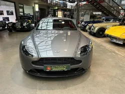 Grau Gebraucht 2018 Aston Martin V8 Vantage Coupé | 79.900 €