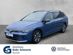 Blau Gebraucht 2024 VW Golf VIII Goal Kombi | 24.880 €