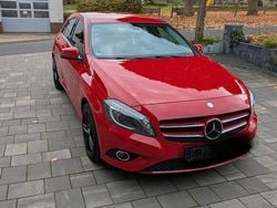 Rot Gebraucht 2013 Mercedes A180 Kleinwagen | 9.000 € (Guter Preis)