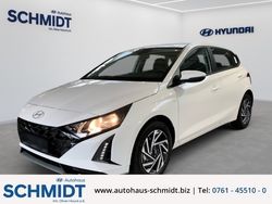 Weiss Gebraucht 2024 Hyundai i20 Trend Limousine | 19.990 € (Fairer Preis)