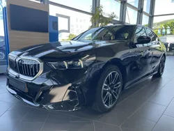 Saphirschwarz metallic Neu 2025 BMW i5 M Sport Limousine | 60.499 € (Superpreis)