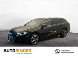 Grenadillschwarz metallic Gebraucht 2024 VW Passat Business Kombi | 41.990 €