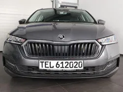 Grau Gebraucht 2023 Skoda Octavia Style Kombi | 24.589 € (Fairer Preis)