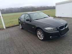 Schwarz Gebraucht 2011 BMW 318 Limousine | 6.000 € (Guter Preis)