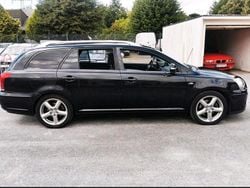 Schwarz Gebraucht 2006 Toyota Avensis Kombi | 2.000 € (Guter Preis)