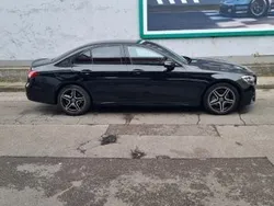 Schwarz Gebraucht 2023 Mercedes E220 Limousine | 48.000 € (Guter Preis)