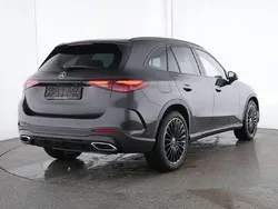 Grau Gebraucht 2024 Mercedes GLC200 Premium SUV | 55.950 € (Fairer Preis)