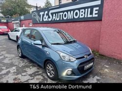 Blau Gebraucht 2015 Hyundai i10 YES! Kleinwagen | 6.999 € (Fairer Preis)