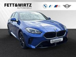 Portimao blau metallic Gebraucht 2024 BMW 120 M Sport Kleinwagen | 35.900 € (Fairer Preis)