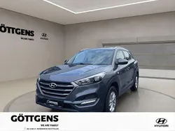 Grau Gebraucht 2018 Hyundai Tucson Classic SUV | 14.890 € (Fairer Preis)