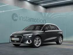 Grau Gebraucht 2023 Audi A3 Sport Limousine | 29.940 € (Etwas zu teuer)