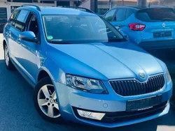 Blau Gebraucht 2014 Skoda Octavia Ambition Kombi | 8.499 € (Guter Preis)