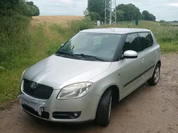 Silber Gebraucht 2007 Skoda Fabia Kleinwagen | 2.950 € (Fairer Preis)