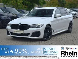 Weiß Gebraucht 2022 BMW 530 M Sport Kombi | 40.760 € (Teuer)