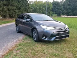 Grau Gebraucht 2015 Toyota Avensis Sport Kombi | 14.300 € (Fairer Preis)