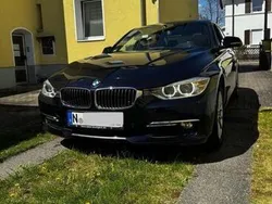 Blau Gebraucht 2012 BMW 320 Luxury Line Limousine | 13.500 € (Guter Preis)