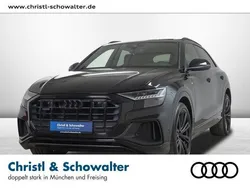 Mythosschwarz metallic Gebraucht 2022 Audi Q8 S-Line SUV | 74.984 € (Etwas zu teuer)