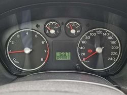 Silber Gebraucht 2005 Ford Focus Trend Kleinwagen | 2.250 € (Guter Preis)