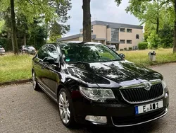 Schwarz Gebraucht 2009 Skoda Superb Limousine | 8.190 € (Fairer Preis)