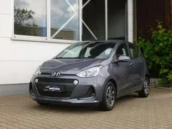 Grau Gebraucht 2019 Hyundai i10 Trend Kleinwagen | 9.600 € (Fairer Preis)
