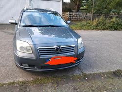 Silber Gebraucht 2004 Toyota Corolla Kombi | 2.300 €