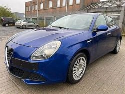 Blau Gebraucht 2017 Alfa Romeo Giulietta Limousine | 4.900 € (Fairer Preis)