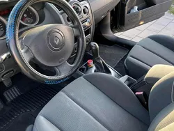 Schwarz Gebraucht 2004 Renault Mégane II Kleinwagen | 950 € (Fairer Preis)