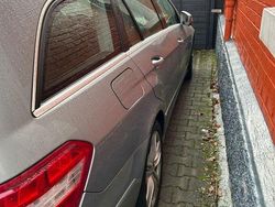 Grau Gebraucht 2010 Mercedes 200 Kombi | 7.400 €