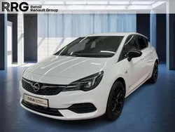 Weiß Gebraucht 2022 Opel Astra Design & Tech Limousine | 17.590 € (Guter Preis)