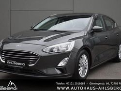 Grau Gebraucht 2019 Ford Ka Kleinwagen | 17.900 €