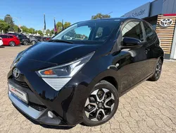 Schwarz Gebraucht 2020 Toyota Aygo X-play Kleinwagen | 11.990 € (Etwas zu teuer)
