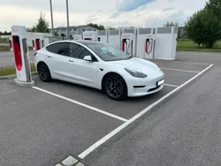 Weiß Gebraucht 2021 Tesla Model 3 Limousine | 25.500 € (Fairer Preis)