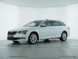 Weiß Gebraucht 2017 Skoda Superb Style Kombi | 18.849 € (Etwas zu teuer)