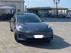 Gebraucht 2022 Tesla Model 3 Limousine | 28.999 € (Etwas zu teuer)