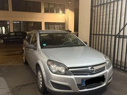 Silber Gebraucht 2009 Opel Astra Innovation Kombi | 3.000 € (Fairer Preis)