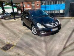 Schwarz Gebraucht 2007 Mercedes R320 Van / Kleinbus | 3.800 € (Superpreis)