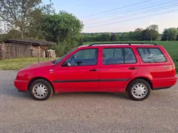 Rot Gebraucht 1996 VW Golf III Kombi | 2.200 € (Guter Preis)