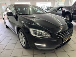 Schwarz Gebraucht 2015 Volvo V60 Business Edition Kombi | 8.990 € (Fairer Preis)
