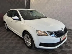 Weiß Gebraucht 2018 Skoda Octavia Active Limousine | 14.950 € (Fairer Preis)