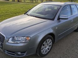 Grau Gebraucht 2007 Audi A4 Kombi | 1.950 € (Guter Preis)