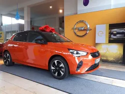 Orange Gebraucht 2021 Opel Corsa-e Elegance Kleinwagen | 16.700 € (Fairer Preis)