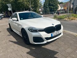 Weiß Gebraucht 2021 BMW 520 M Sport Limousine | 29.950 € (Fairer Preis)