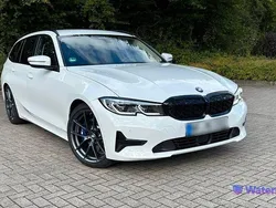 Weiß Gebraucht 2021 BMW 330e M Sport Kombi | 28.500 € (Guter Preis)