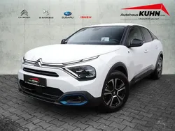 Weiss / polarweiss Gebraucht 2022 Citroën e-C4 Shine Limousine | 20.880 € (Fairer Preis)