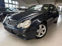 Schwarz Gebraucht 2006 Mercedes C200 | 2.999 € (Fairer Preis)
